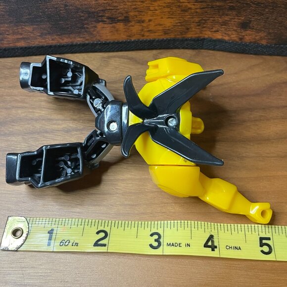 Hasbro Transformers Bumble Bee McDonald Happy Meal Toy 2015 (SKU: 18TO) - Picture 6 of 6